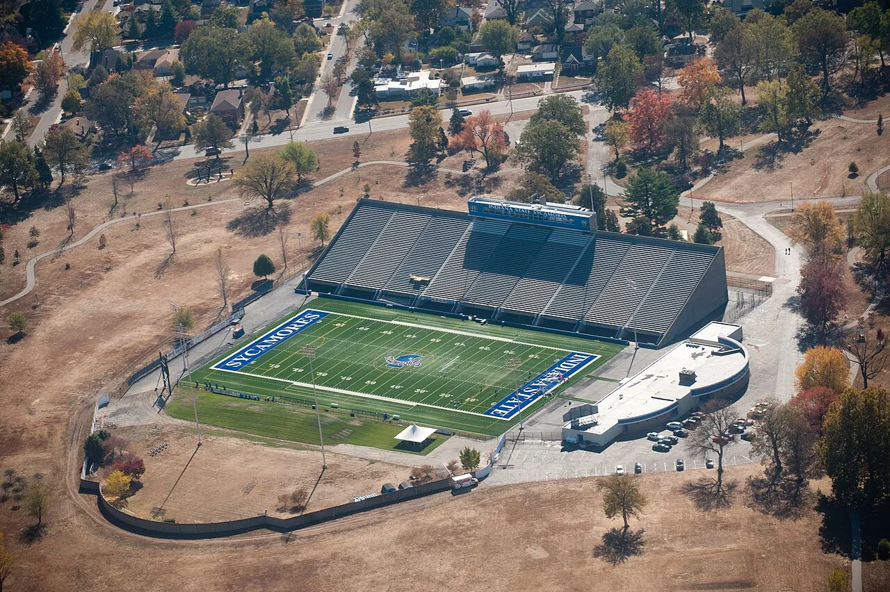Historical 2010 aerial view of Memorial Stadium and the paths and trees of Veterans Memorial Park around it